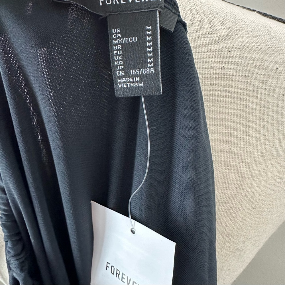 NWT Forever 21 Women’s Ruched Cocktail Party Dress - Picture 5 of 5